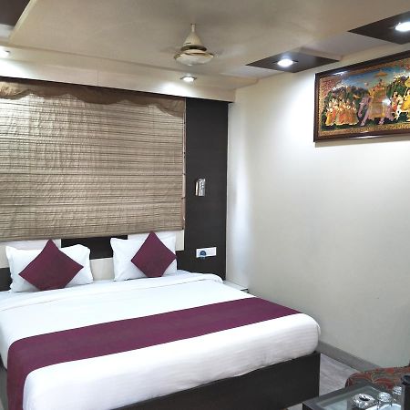 Hotel Jinendra Palace Džajpur Exteriér fotografie