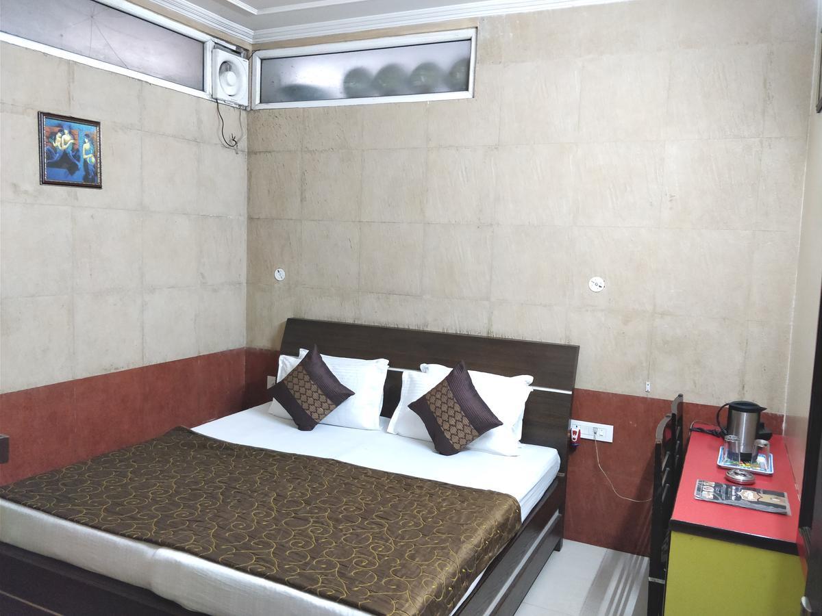 Hotel Jinendra Palace Džajpur Exteriér fotografie